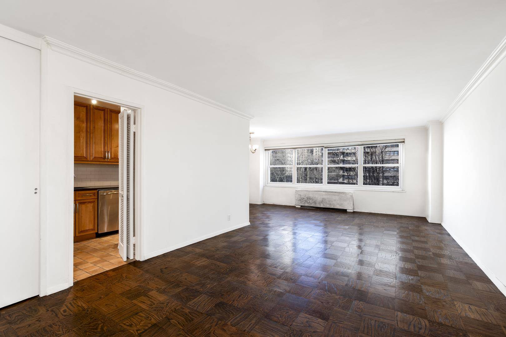 Endless Potential in Lincoln Towers 2 Bedroom Opportunity !