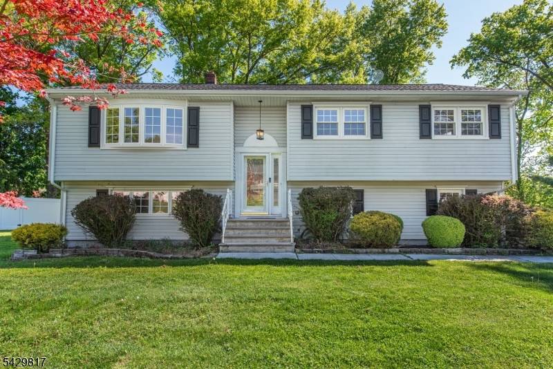 Welcome to this beautifully maintained 3 bedroom, 2 bath bi level home nestled on a quiet cul de sac in the desirable Whippany section of Hanover Township.