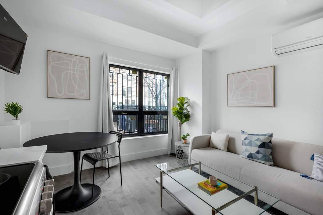Furnished Apartment Welcome to The Joseph on Fifth, a new development elevator townhouse, in the heart of central Harlem.