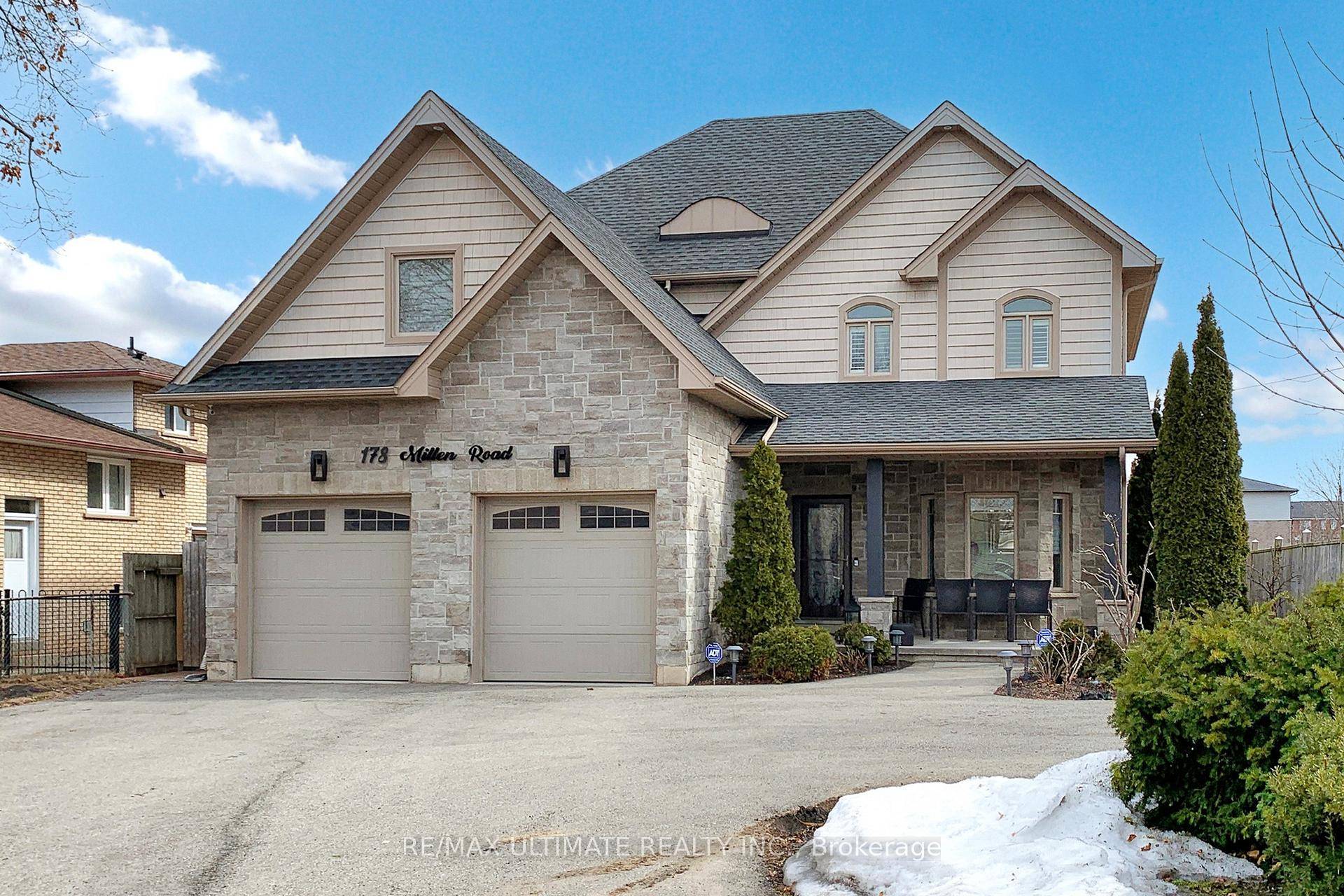 Welcome to your dream oasis in the heart of Stoney Creek !