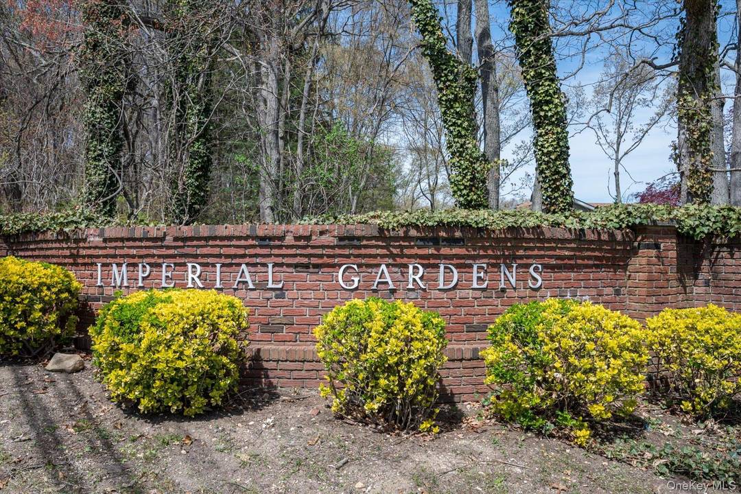 Exquisite Estate in Prestigious Imperial Gardens Tucked away in the exclusive enclave of Imperial Gardens, this grand colonial estate redefines luxury living.