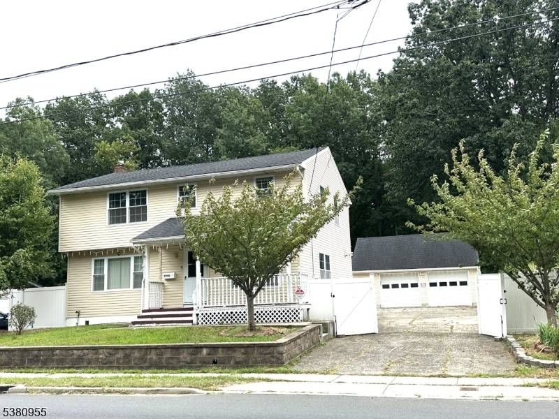 Welcome to this beautiful, move in ready, recently RENOVATED home with approx.