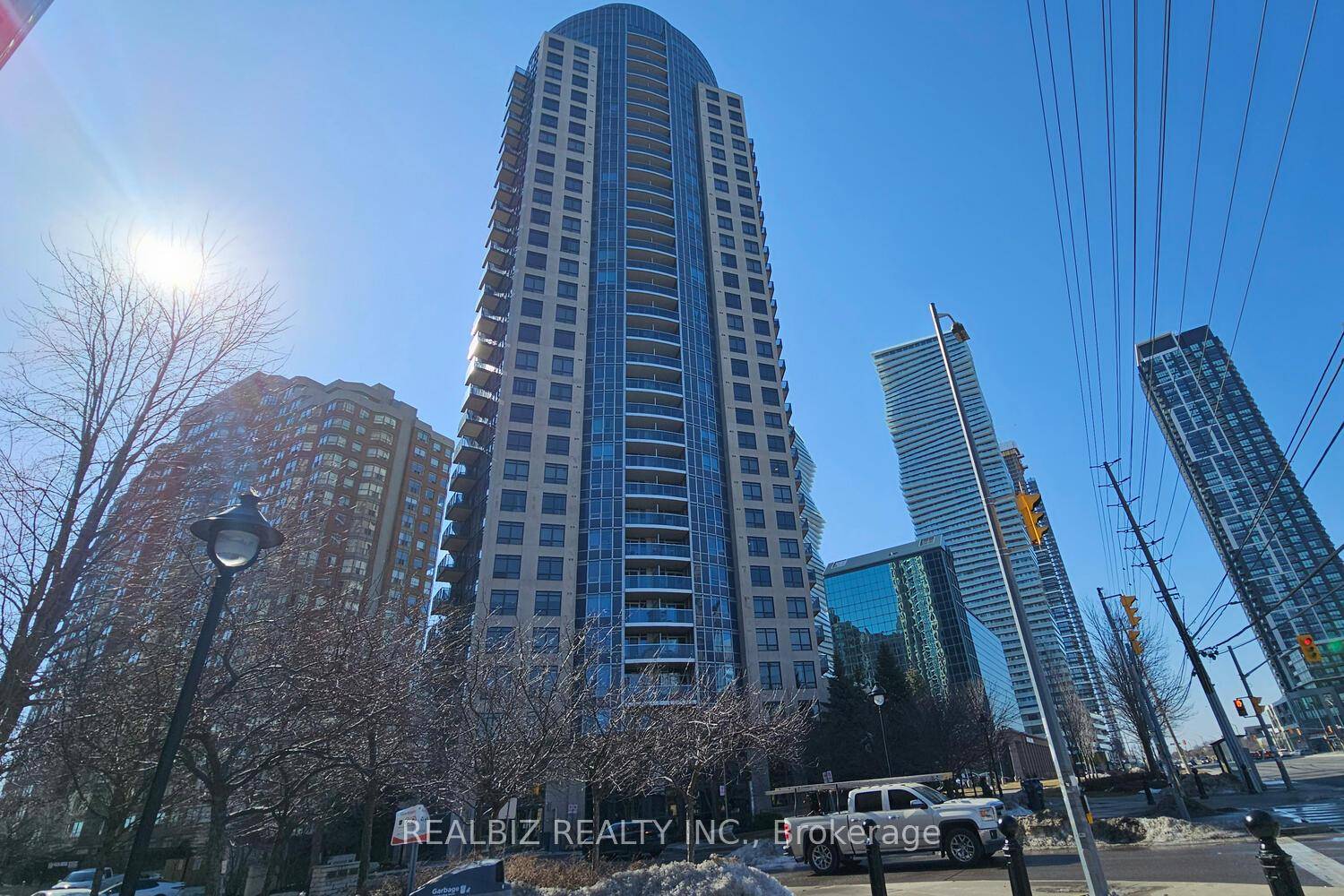 Prime Location ! Stunning Tridel luxury 2 bedroom, 2 bathroom condo, freshly painted and situated in the heart of Mississaugas City Centre !