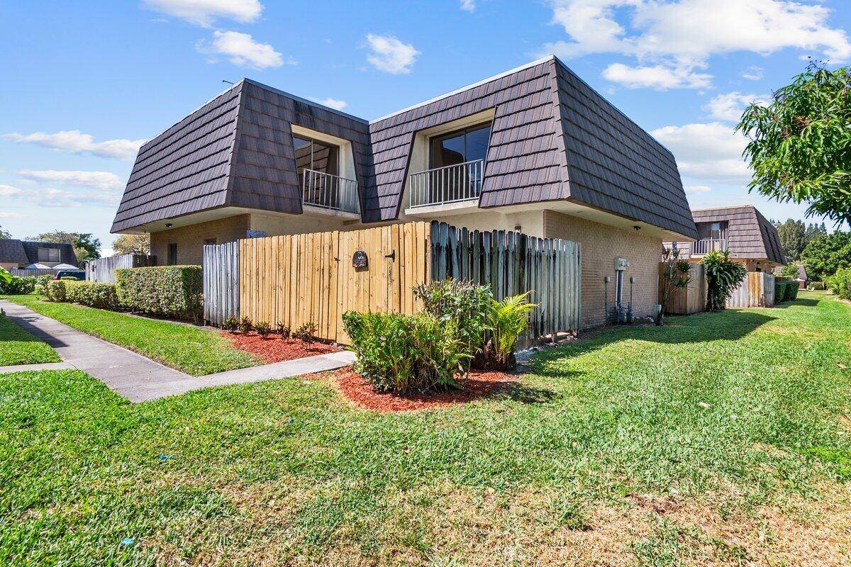 Welcome to this beautifully updated 2 bedroom, 1.