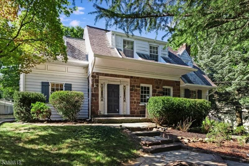 Welcome to 150 Rock Road !