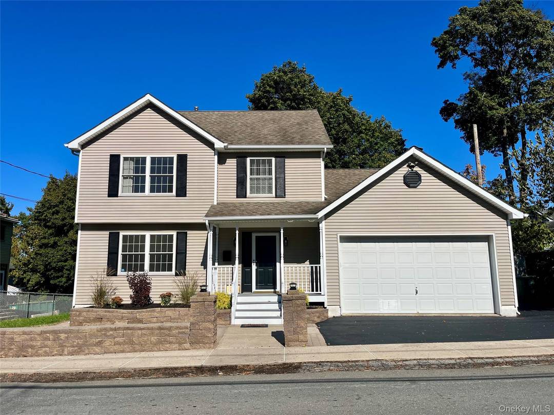 OWNER SAYS FINANCING POSSIBLE !