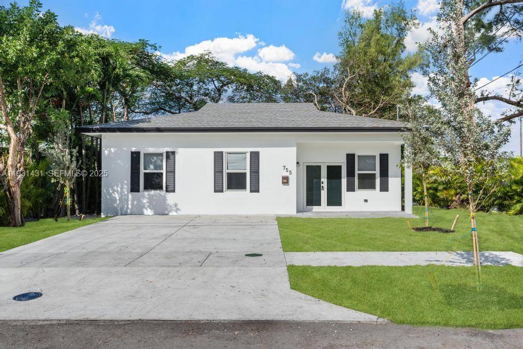 New Construction 3 2 Priced to Sell at 649, 000.