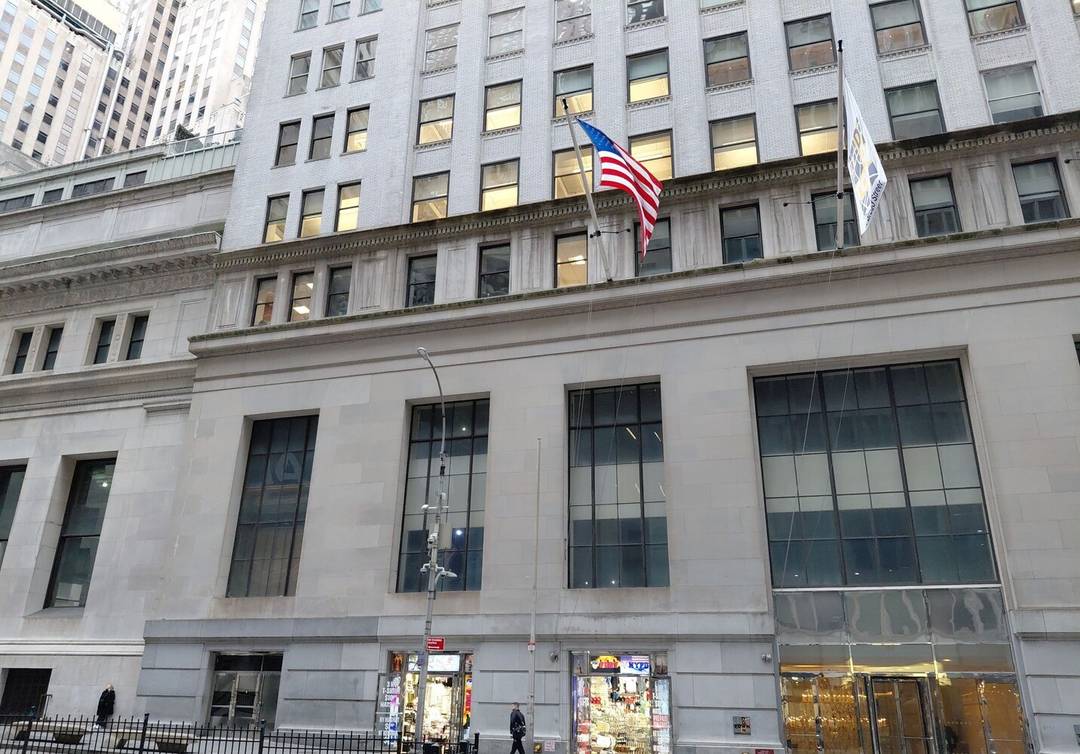 This Condo Style Home Features 1 Bedroom, 1 Full Bath.