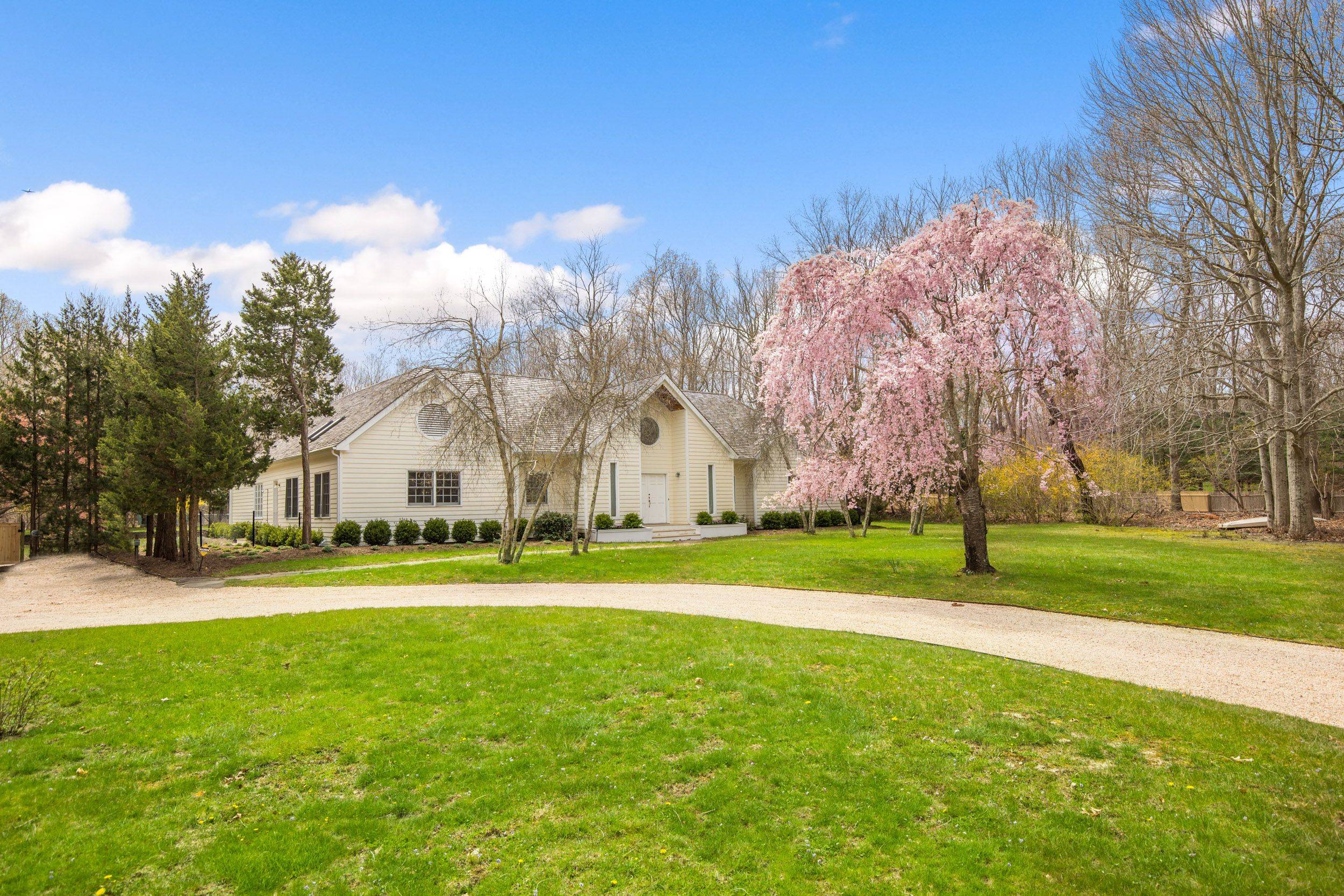 SAG HARBOR SUMMER SANCTUARY: A PRIVATE OASIS POOL & TENNIS 
