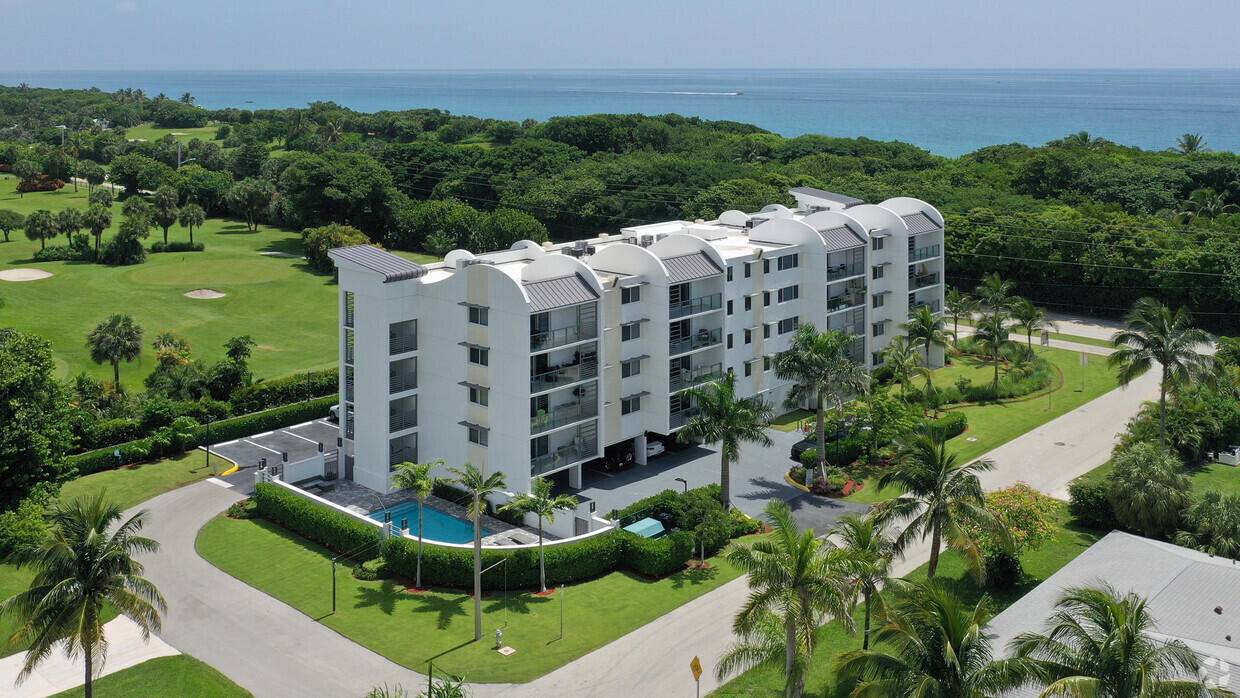 601 N Ocean Boulevard Apartment Palm Beach