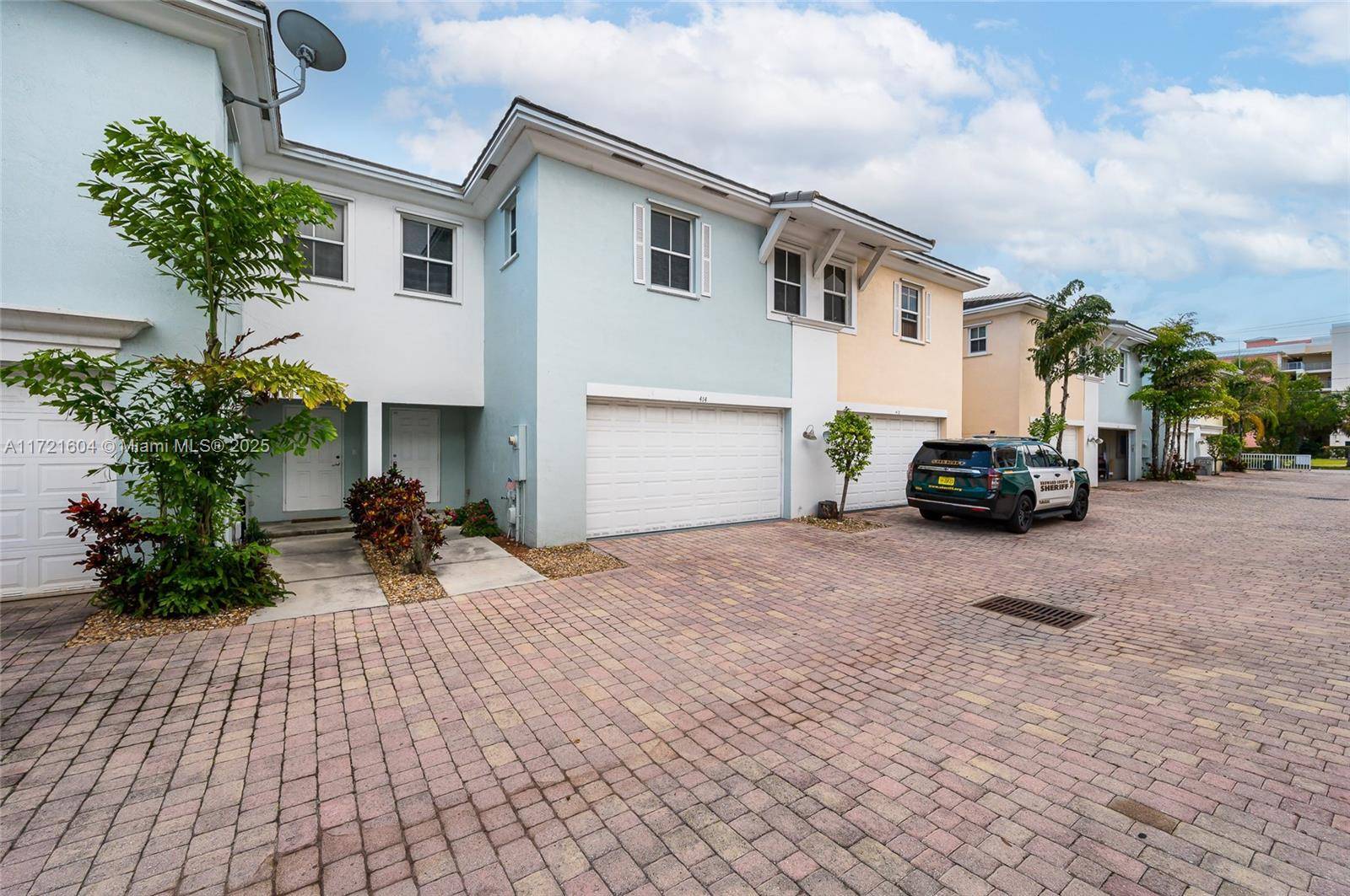 3 bed, 2. 5 bath with a 2 car garage featuring upgraded cabinets, 9 ft ceilings, a central A C unit.