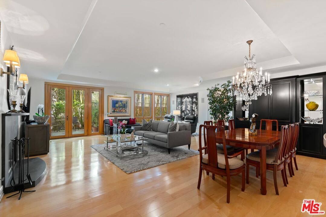 411  N Oakhurst Dr 2BR Beverly Hills Post Office | B.H.P.O. La