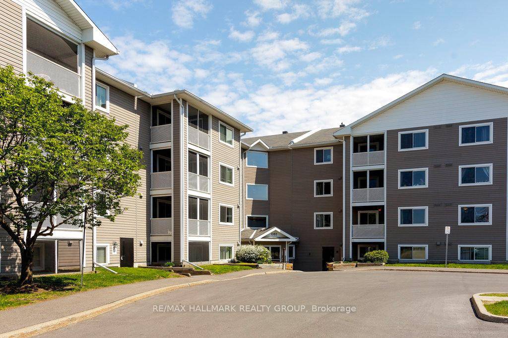 Ideally situated, this charming two bedroom, one bathroom condominium offers a thoughtfully renovated kitchen with modern appliances, open concept living and dining area, ensuite laundry, storage room, updated bathroom, hardwood ...