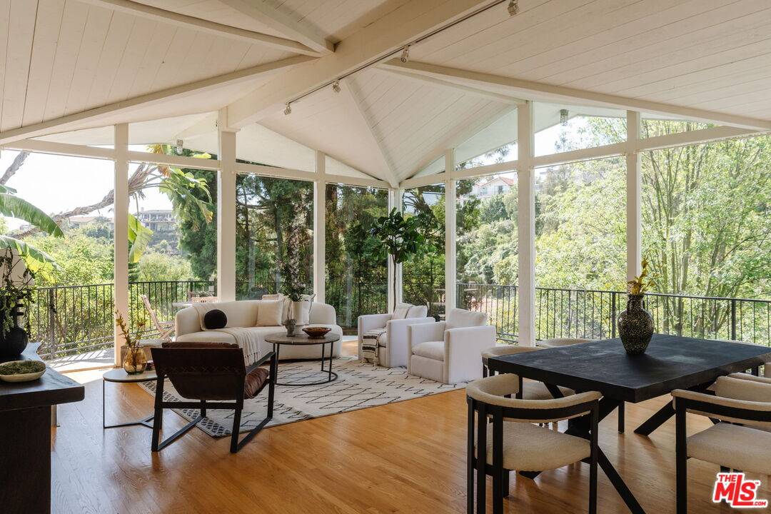 7229 Senalda Rd 3BR Hollywood Hills East La