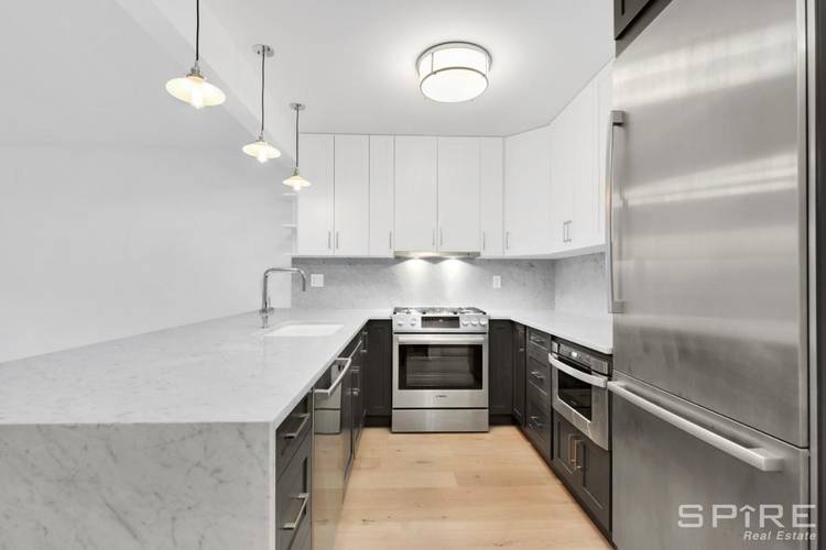 Apartment 6F is a stunning one bedroom residence located on the top floor of the brand new Fifth Avenue Condominium.