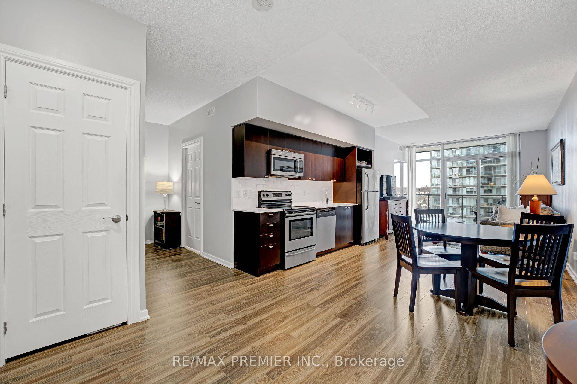 Breathtaking lake views from this stunning 1 bedroom large den condo, offering 704 sf of functional living space plus a balcony amp ; 1 parking.