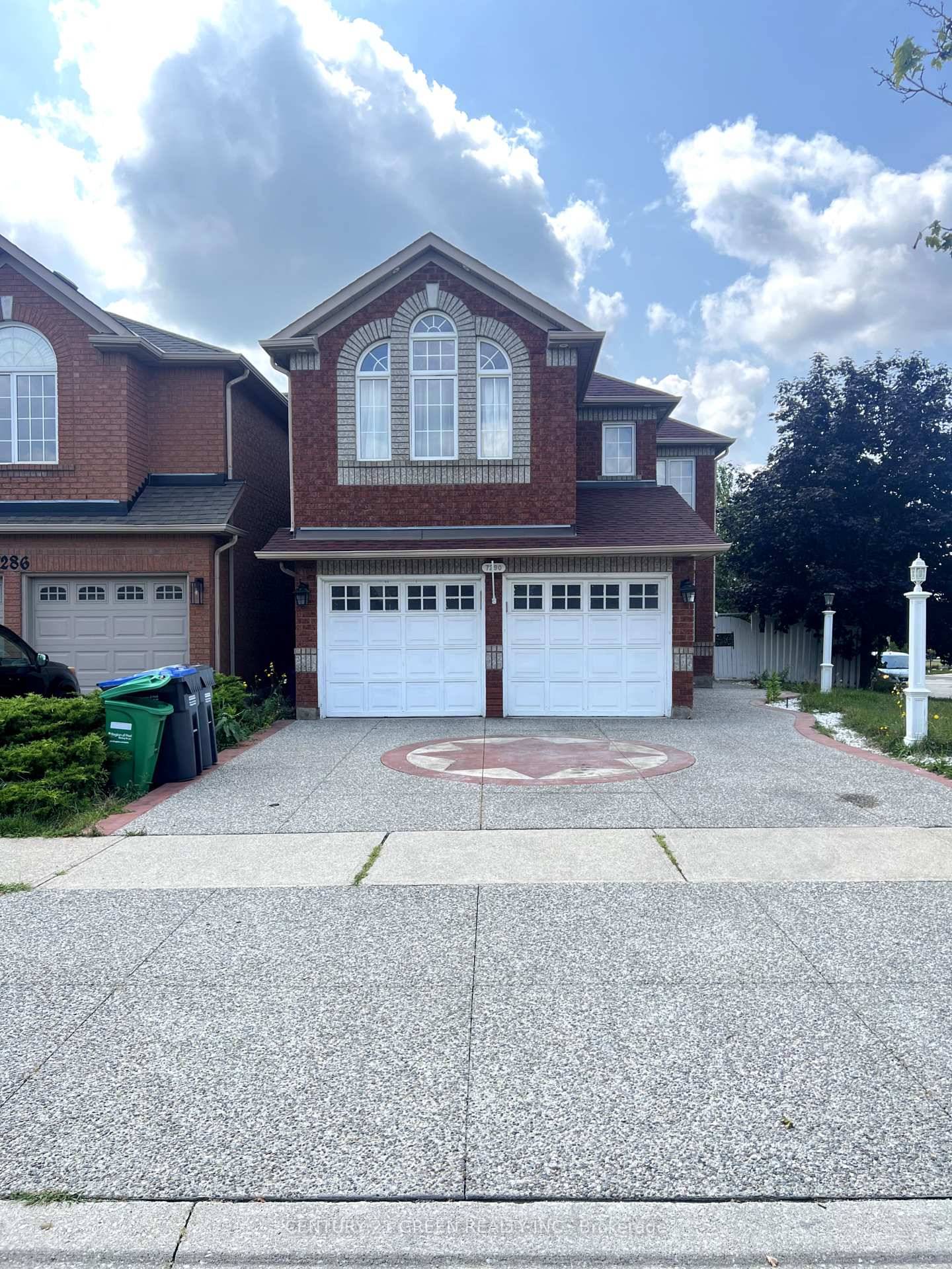Rare 3 PARKING SPACES AVAILABLE with this Well Maintained and Spacious 2 Bedroom Basement Offered For Lease in the peaceful and family friendly neighbourhood of Meadowvale.
