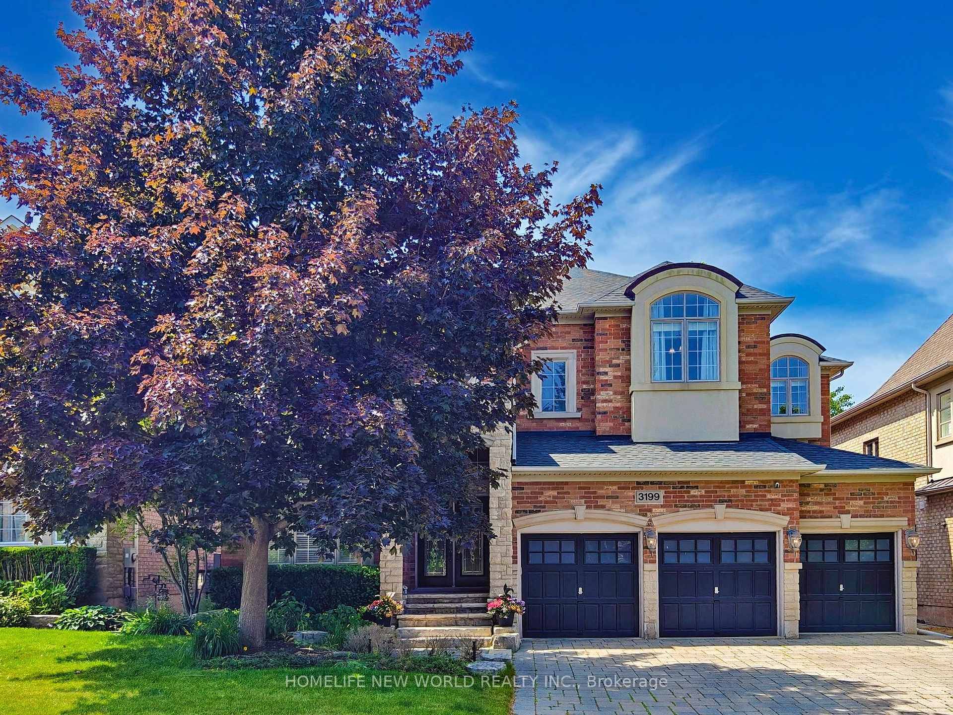 Experience Refined Elegance In This Stunning Fernbrook Built 4 Bedroom, 5 Bathroom Detached Home With A Rare 3 Car Garage, Located In The Prestigious Bronte Creek Community.