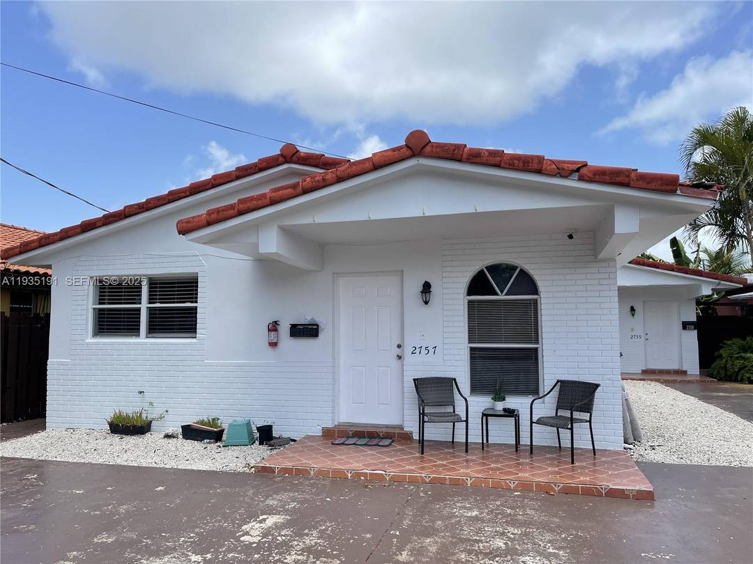 Excellent investment opportunity in a prime Miami location.
