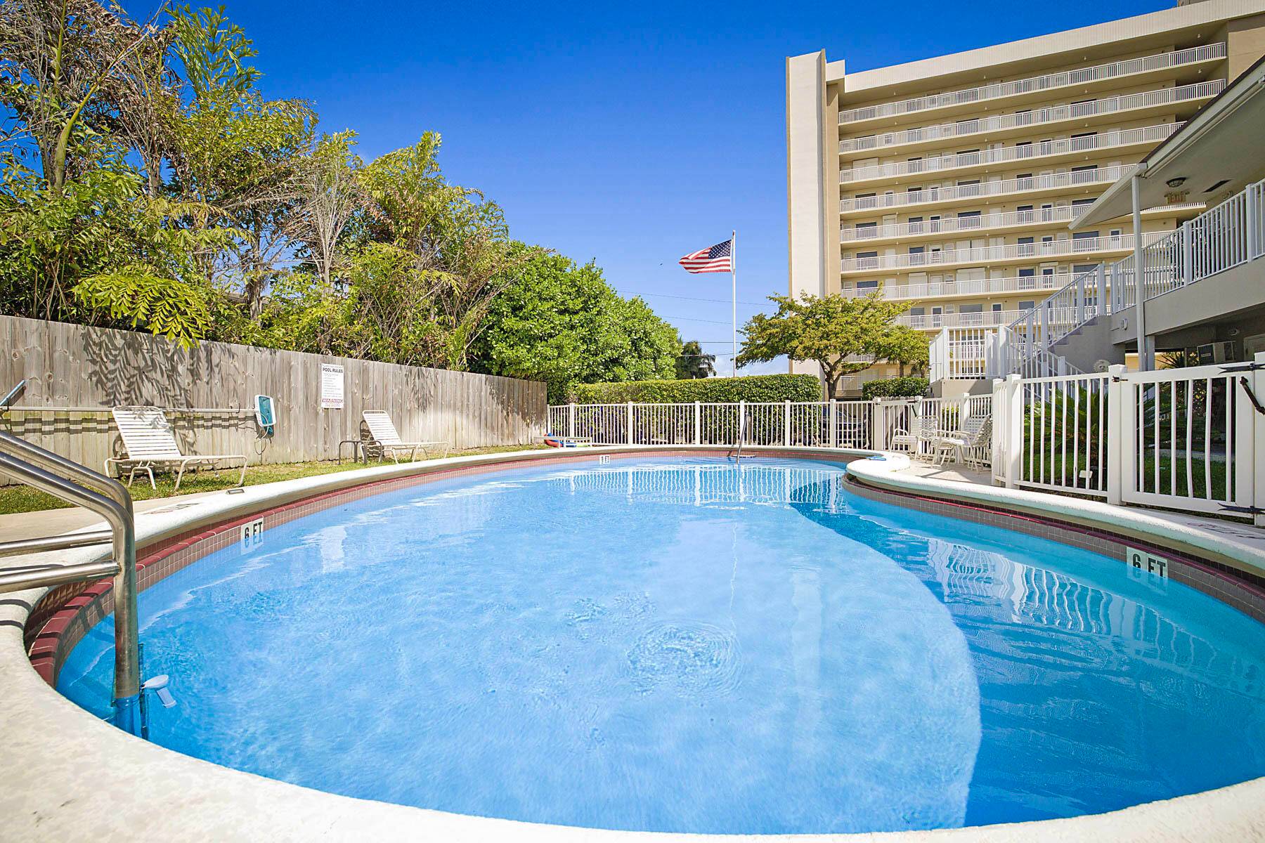 Charming 1BD 1BA beachside condo in the highly desirable Hillsboro Shores area.