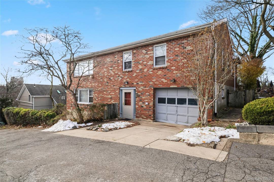 Tucked away on a quiet cul de sac, high on crest in desirable North Riverdale, 6209 Spencer Terrace presents a rare opportunity to re imagine a one of a kind, ...