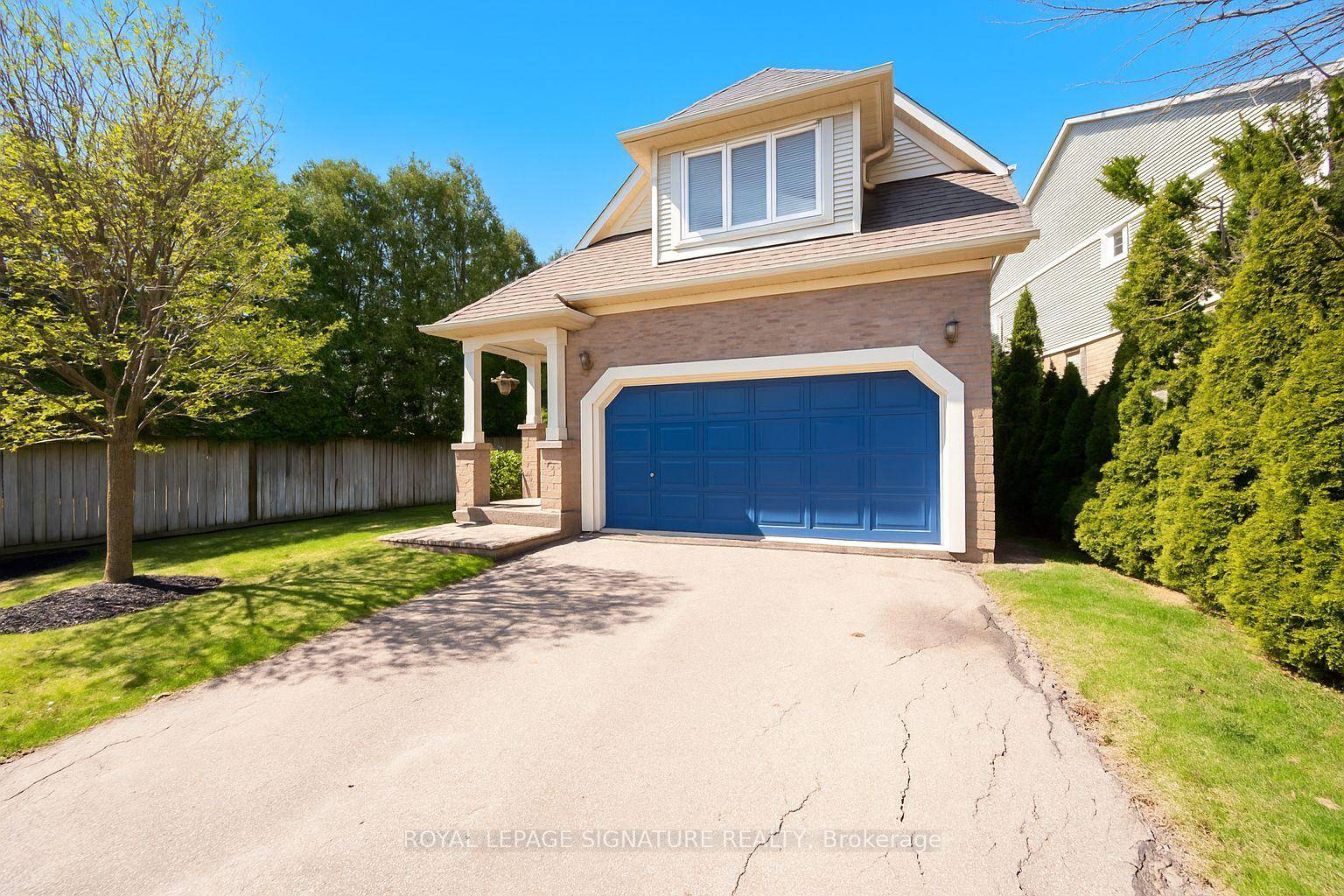 Located in the highly sought after Central Erin Mills area, this beautifully landscaped detached home with dbl car garage, offers a perfect blend of style, comfort, and functionality.
