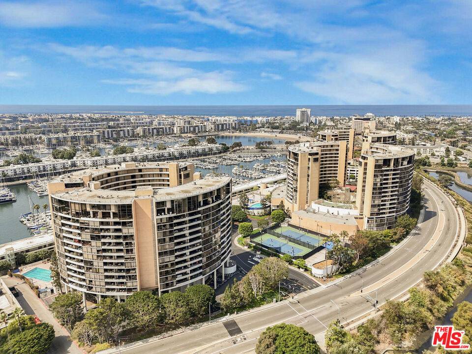 4337   Marina City Dr 2BR Marina Del Rey La