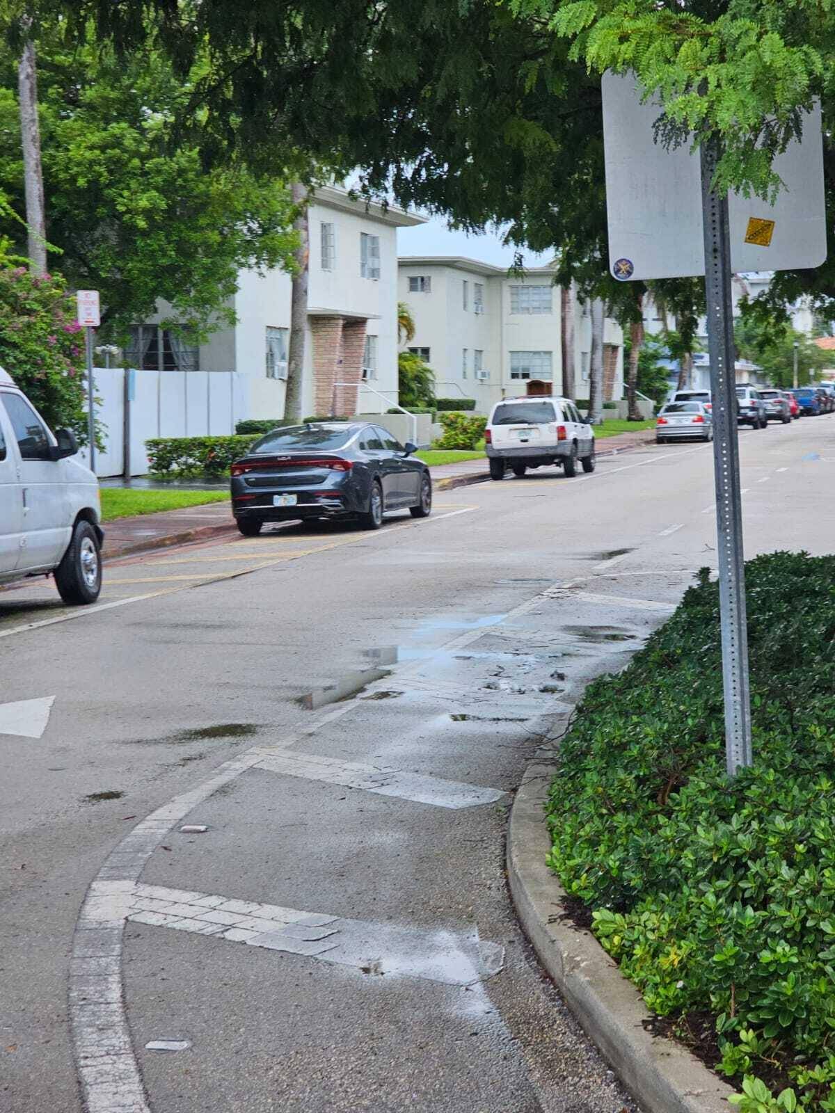 LOCATION IS THE KEY ! This Beautiful condo is located in EXTREMELY DESIRABLE LOCATION in Miami Beach !