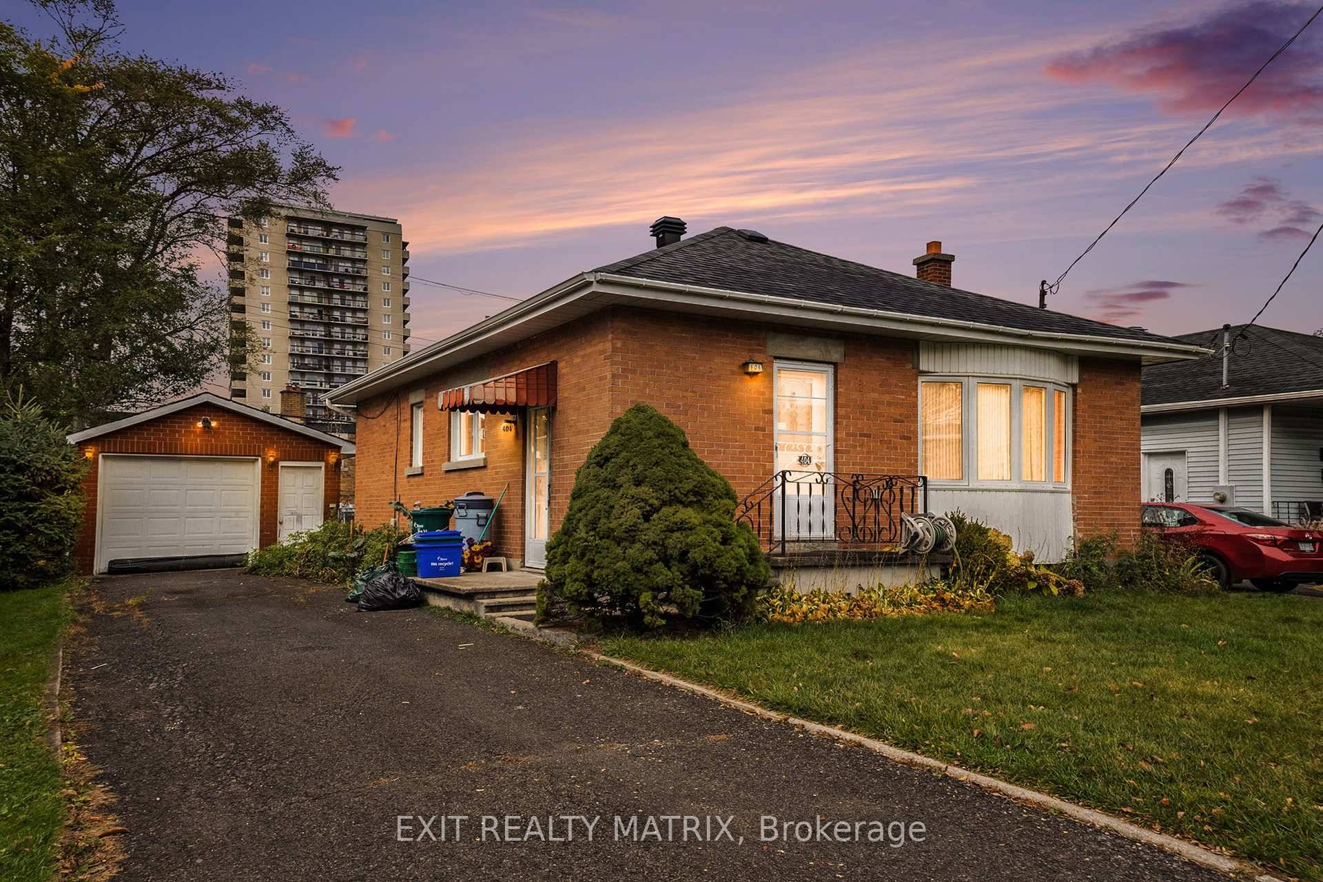 Ideally positioned on a generous 48.