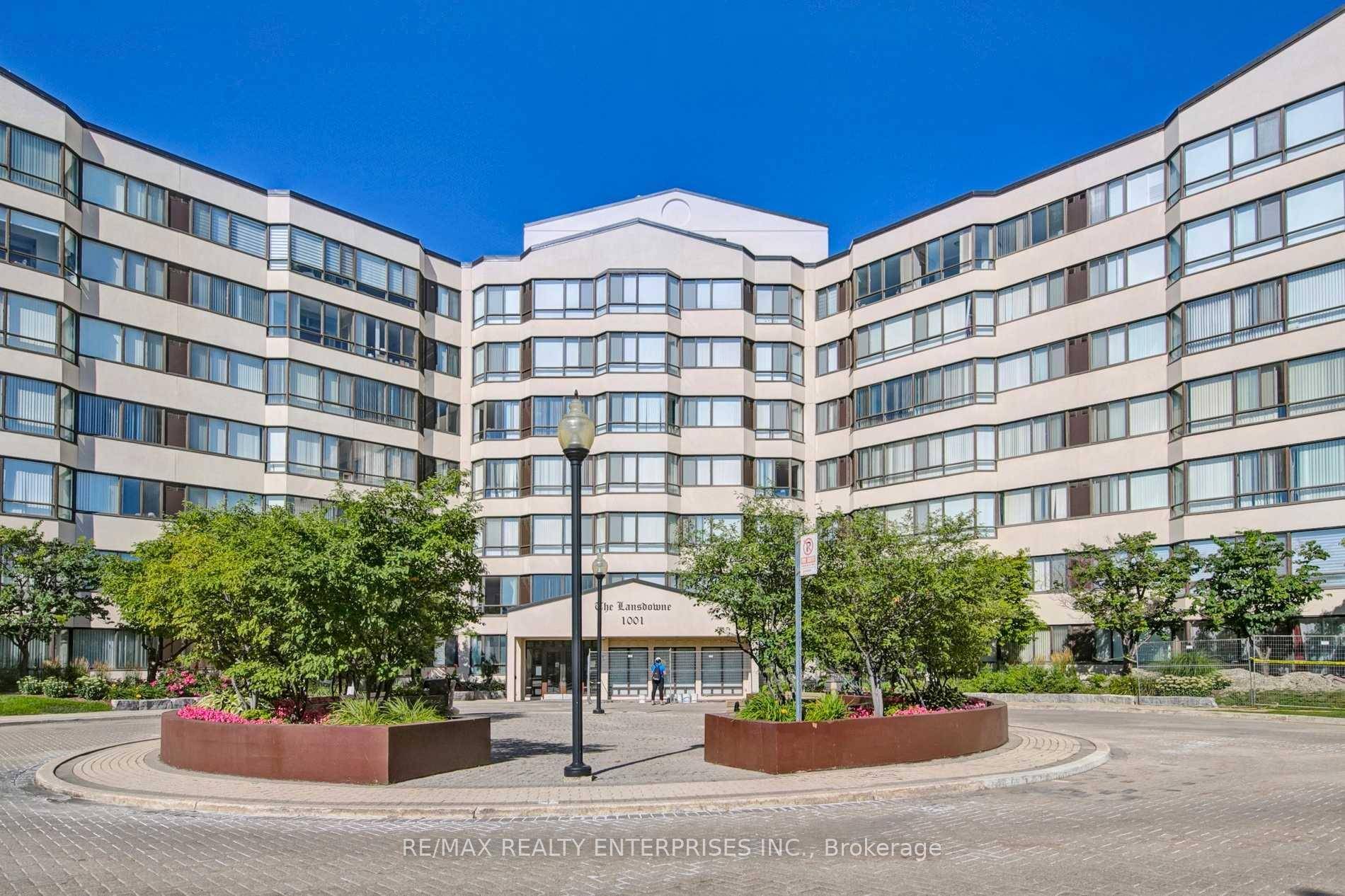 Rarely Offered In The Lansdowne An Elegant Low Rise Well Managed Building Mins From Heart Of Mississauga.