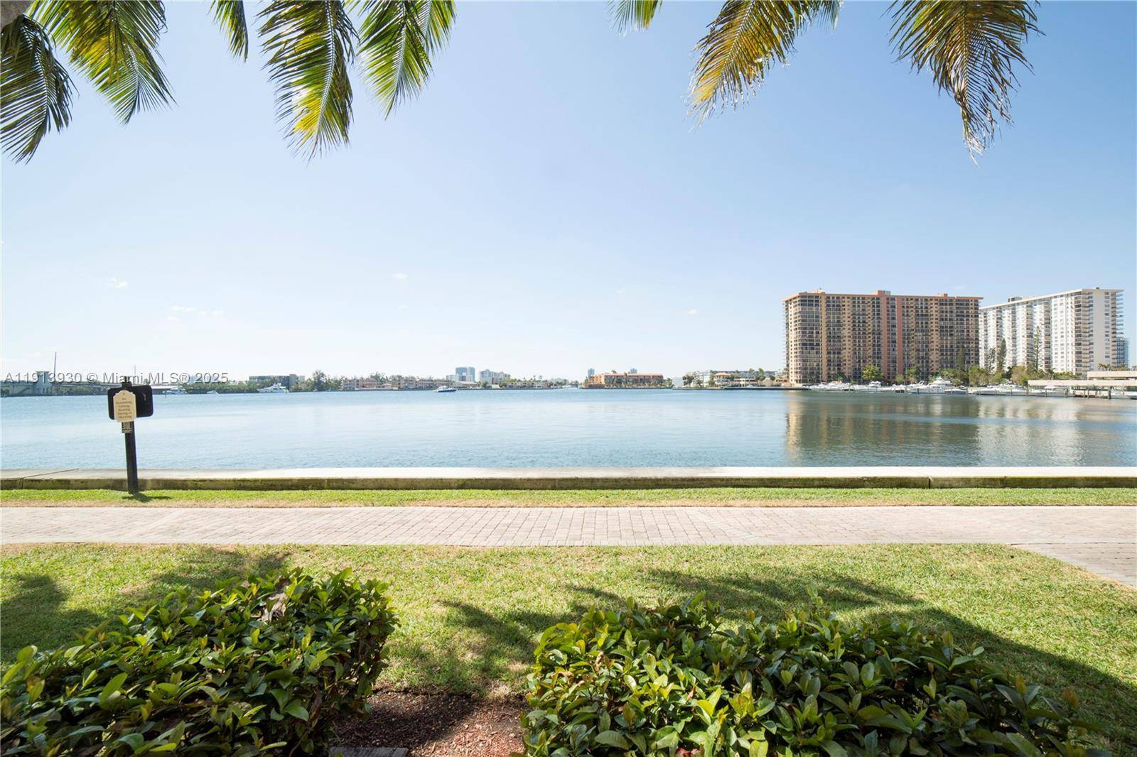 Welcome to your dream condo in Sunny Isles Beach !