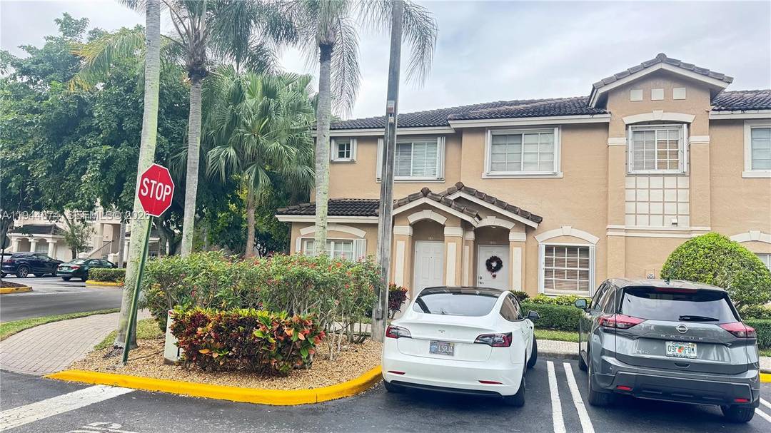 Well maintained two level deluxe townhouse offering exceptional corner privacy.