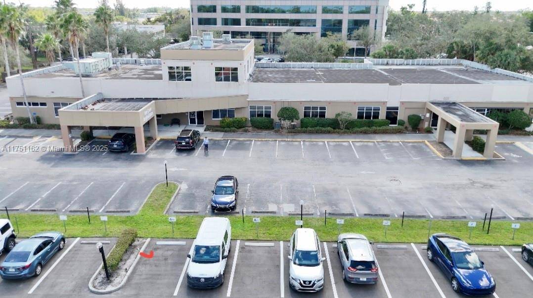 ! ! ! VALUE ADD MEDICAL OFFICE OPPORTUNITY FLEXIBLE OCCUPANCY BELOW PRIOR BASIS !