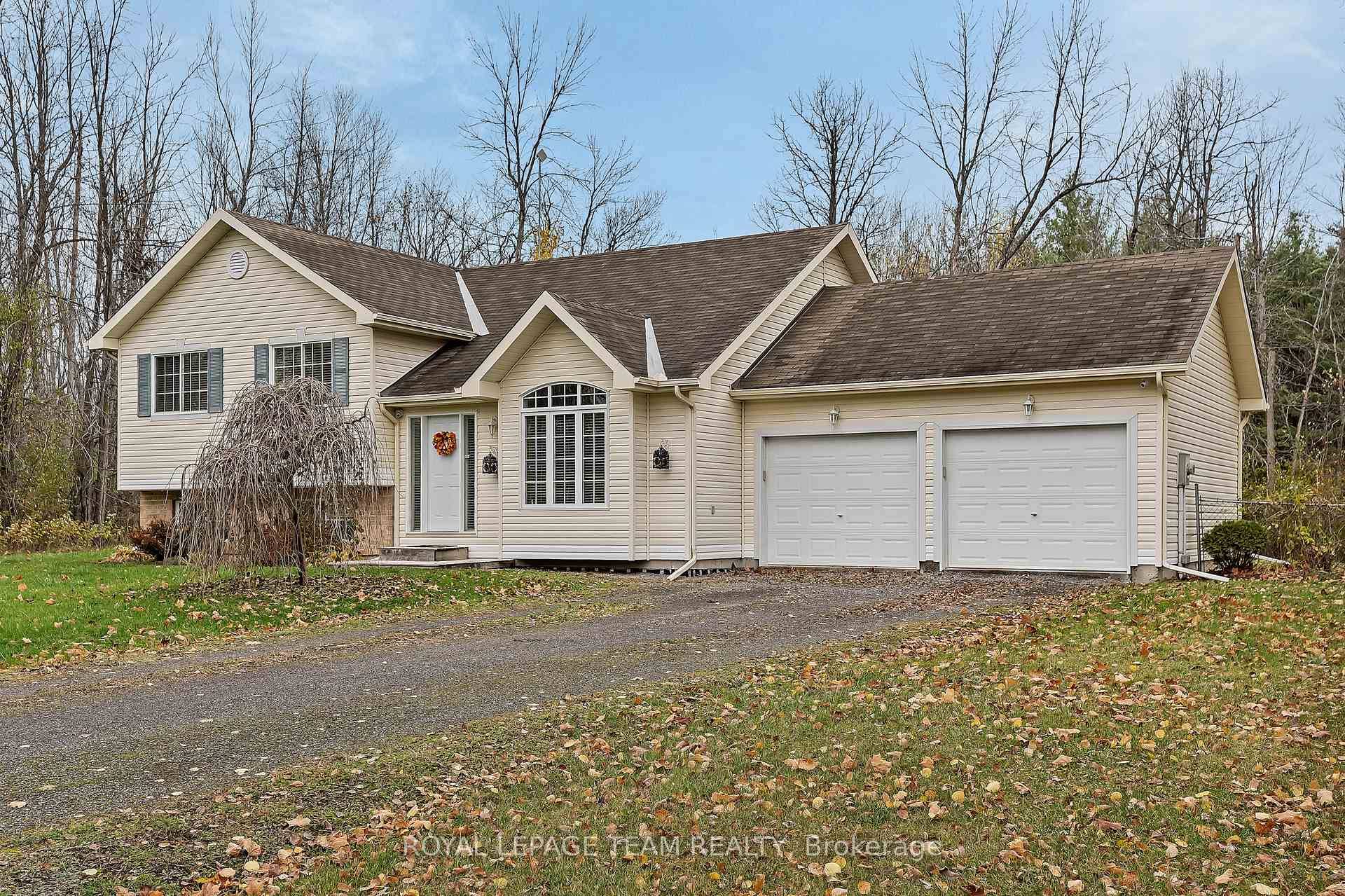 Set on a serene, tree lined lot in the sought after community of Beckwith, this beautiful 3 bedroom home perfectly blends comfort, space, and country charm just minutes from Carleton ...