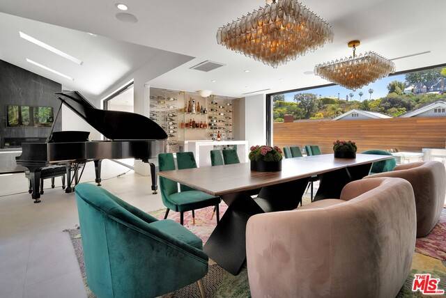 1368   Beckwith Ave Bel Air LA