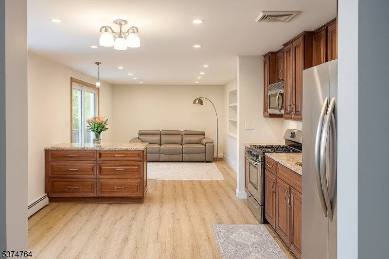 Move In Ready ! Beautiful and spacious 4 bedroom, 2.