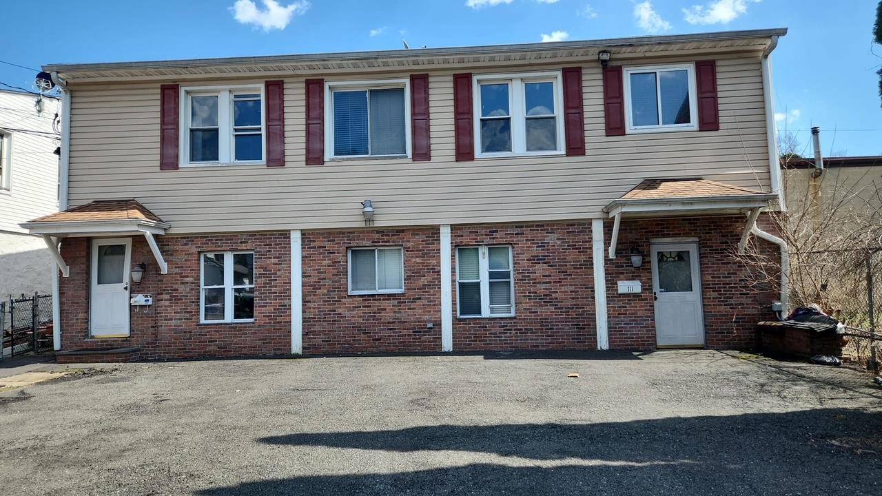 Don t miss this great investment opportunity two family home featuring 4 large bedrooms in one unit and 2 bedrooms on the second unit.