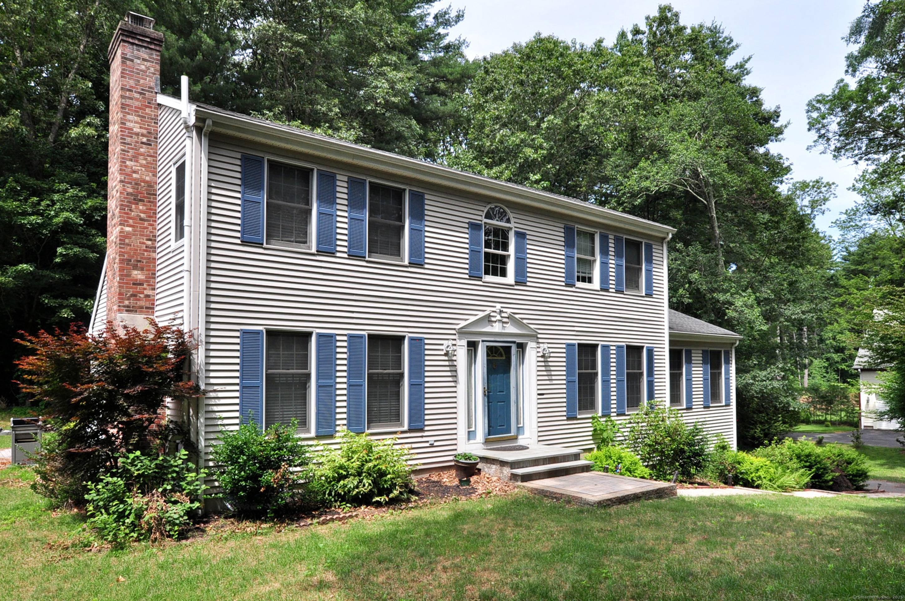 This beautiful colonial is move in ready with 3 bedrooms and 2 1 2 bathrooms sits on.