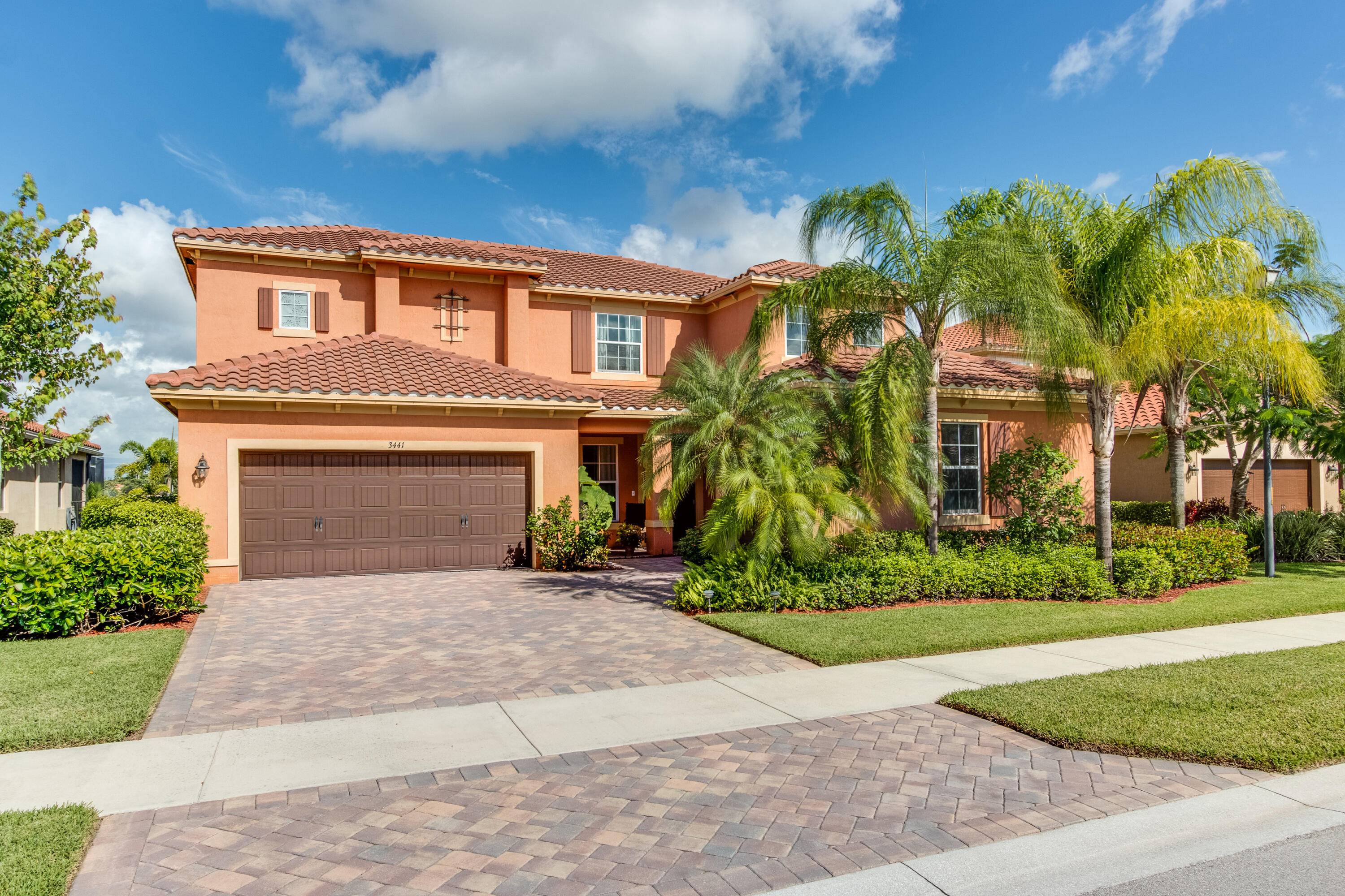 RENTED FURNISHED ONLY WEST OF 441 ; 3 EASY MILES TO WEF ALL BACK ROADS DOWN PIERSON.