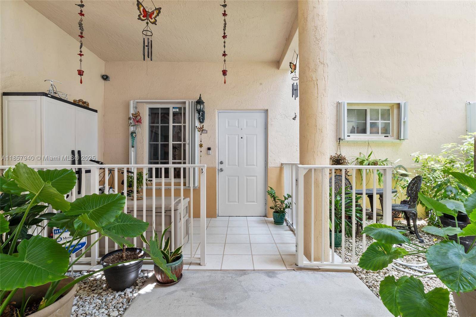 Move right into this well kept 3BR 2BA ground floor condo in a beautifully maintained community.
