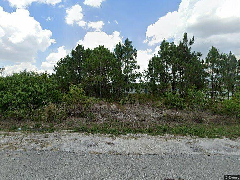 HIGH AND DRY CLOSE TO I 95 NEW HOMES BEING BUILT IN THE AREA