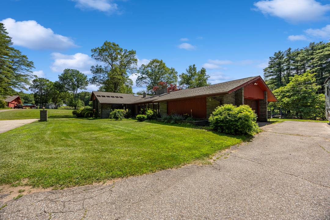 Discover the perfect blend of contemporary living and expansive rural charm in this stunning 6 bedroom, 3.