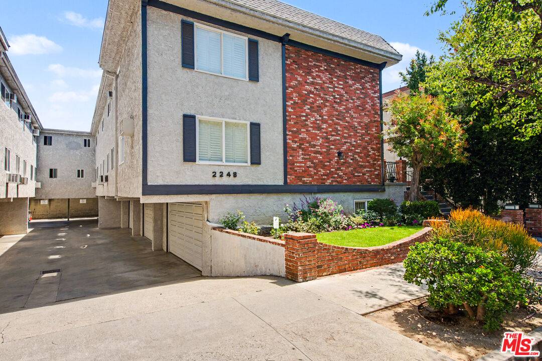 2248  S Bentley Ave 2BR La
