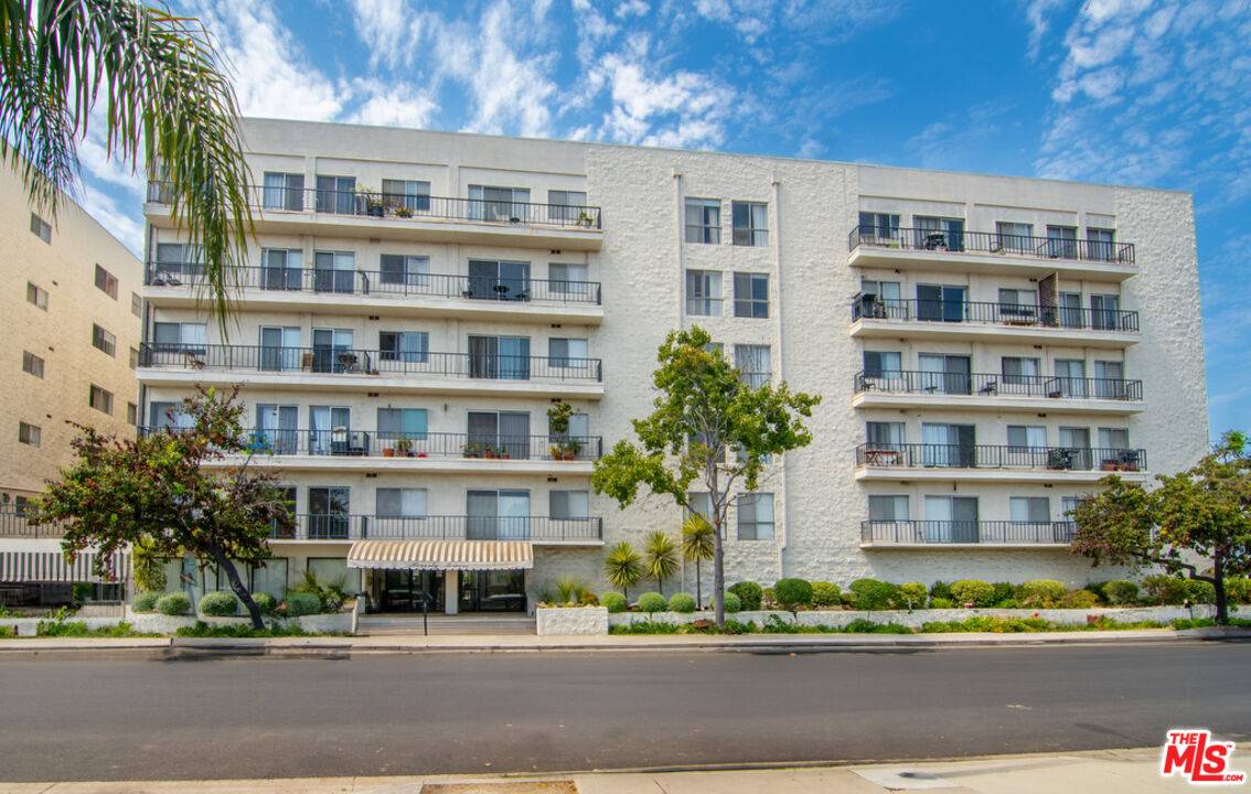 1115 S Elm Dr 1BR Beverlywood La