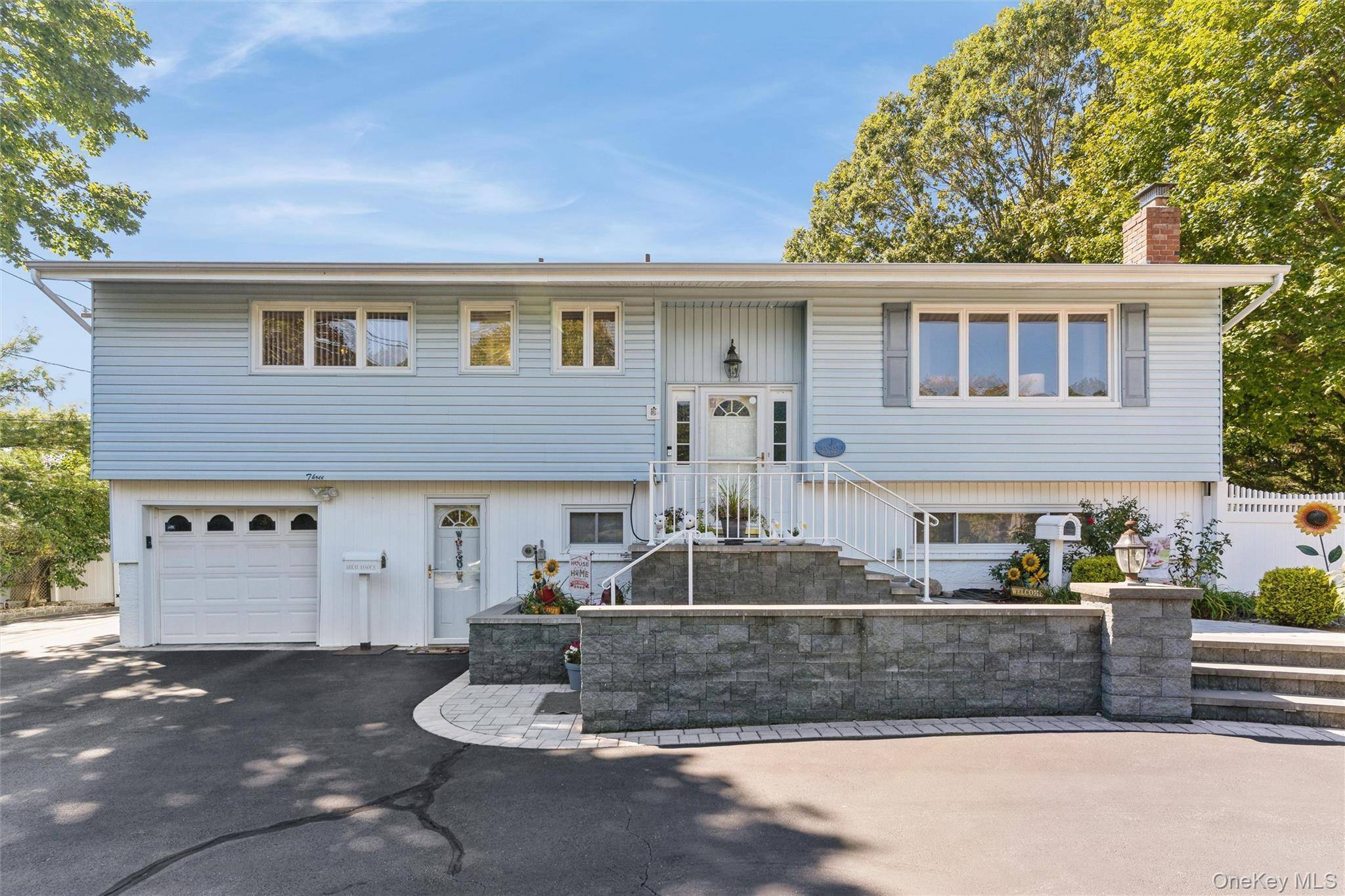 Welcome to this spacious 4 bedroom home in the desirable Commack School District, offering comfort, flexibility, and room to grow.