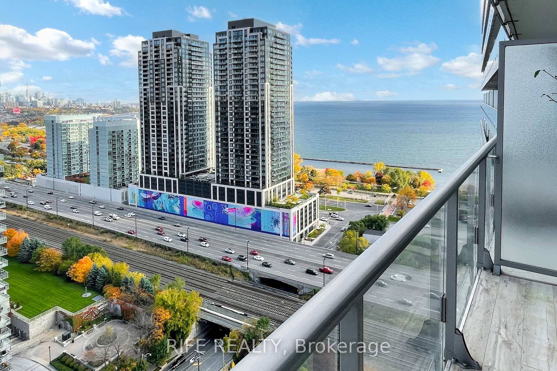 Corner Unit With 200 Sq Ft Balcony With Stunning Views Of High Park, Grenadier Pond, Lake Ontario And Cn Tower.