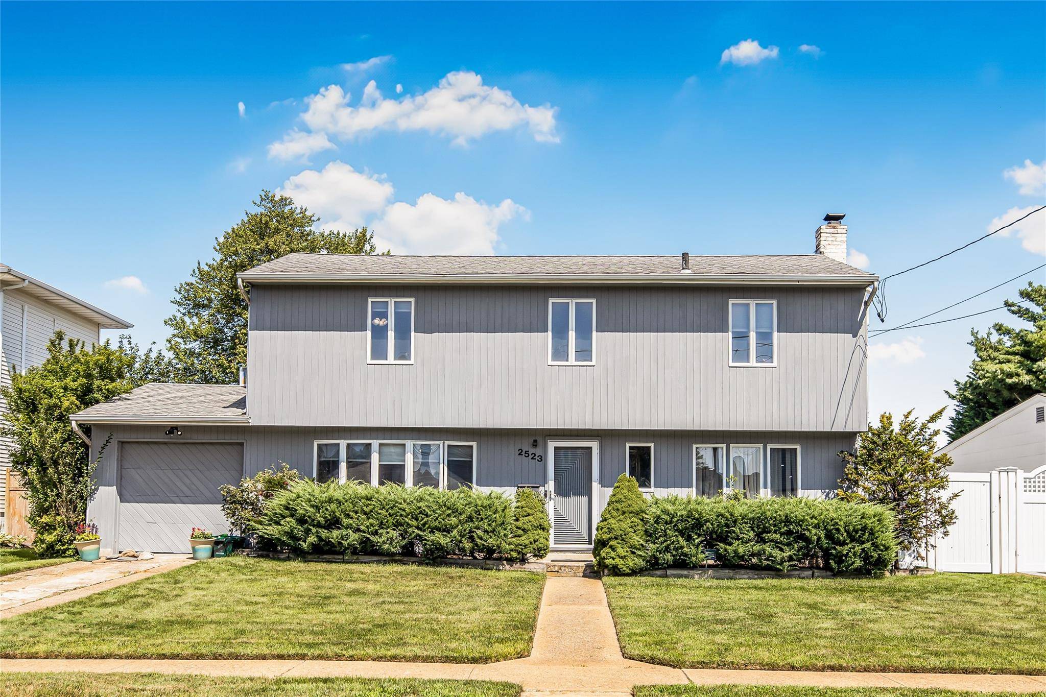 Welcome to 2523 Horace Court, a spacious 3 bedroom, 2 bath with large yard and outdoor deck.