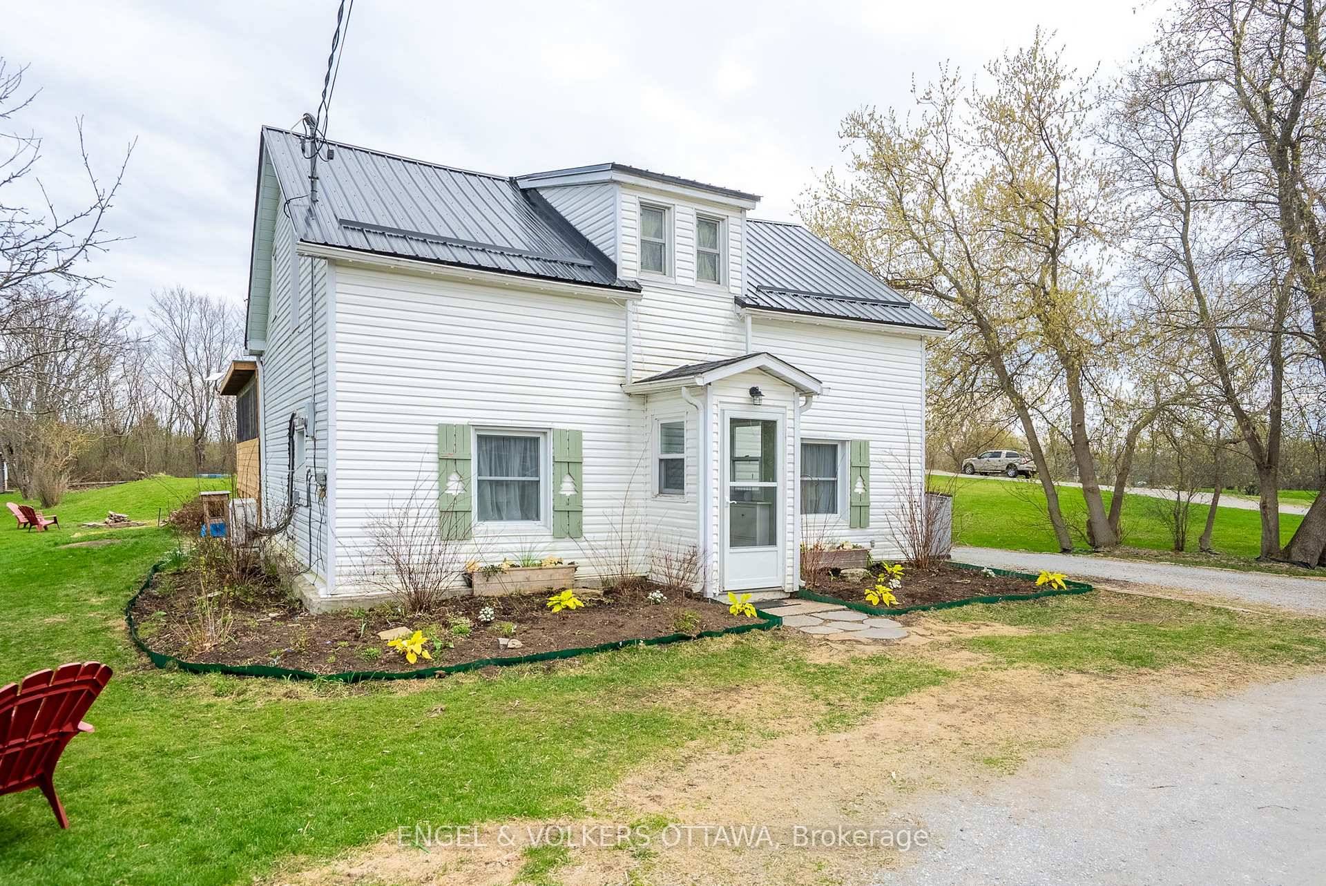 Charming Century Old Home in Beckwith.