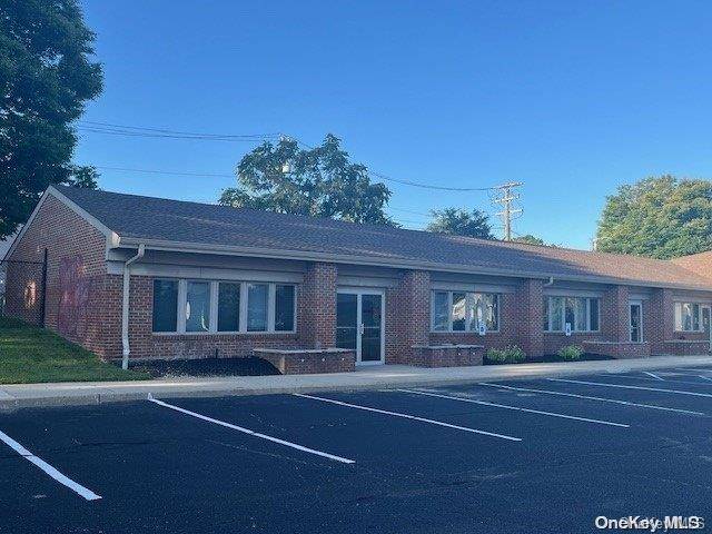 Discover a premier medical office space located in the heart of Huntington, NY.