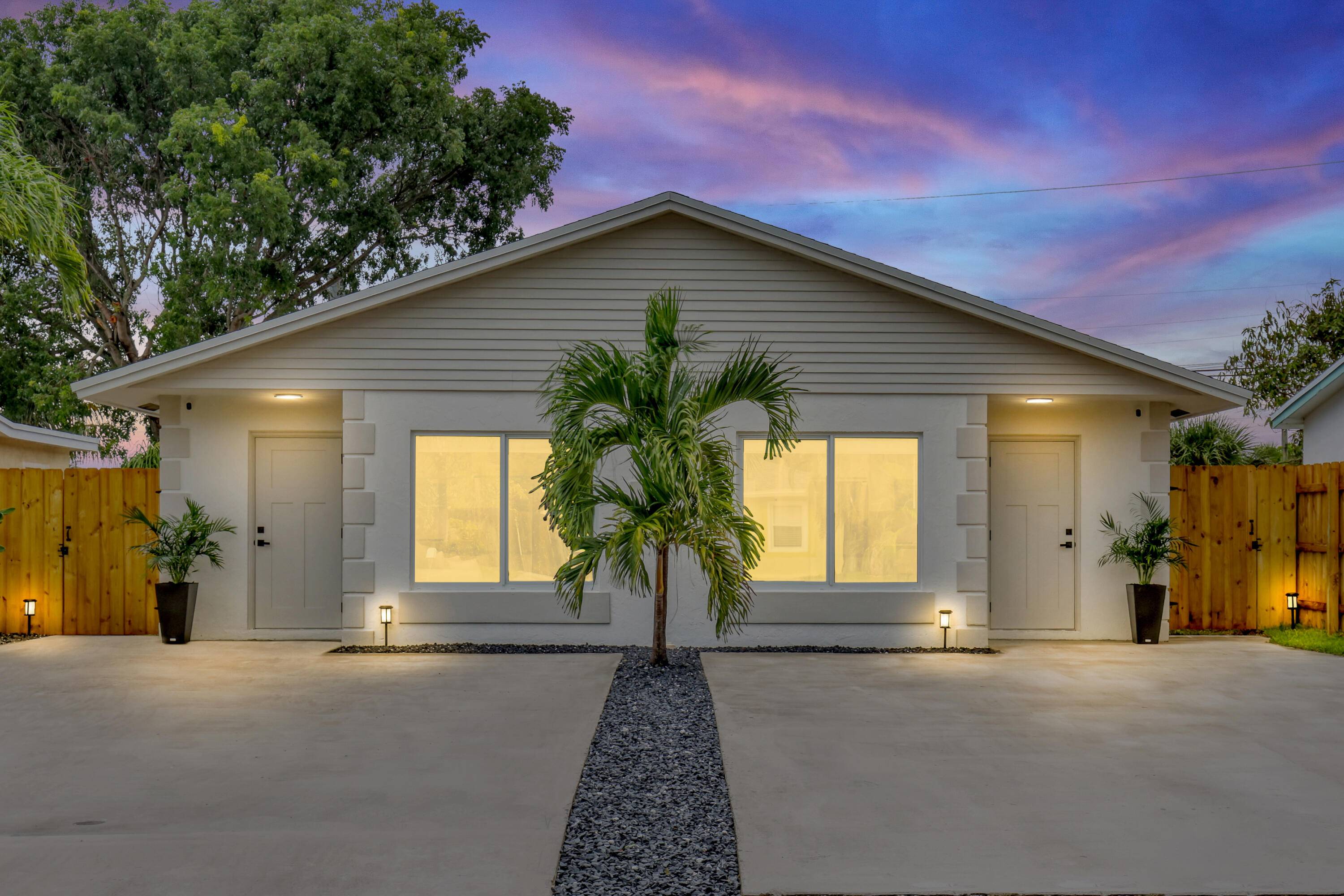 Immaculate Fully Renovated Duplex Ideal for Airbnb, Investment, or Owner Occupancy Live in One Side Rent Out the Other 1, 729 S.